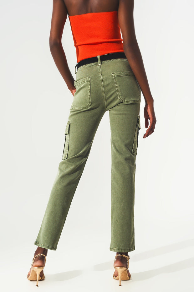Relaxed Cargo Pants in Khaki