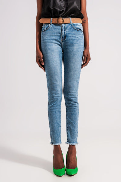 Jeans With Frayed Hem in Light Blue