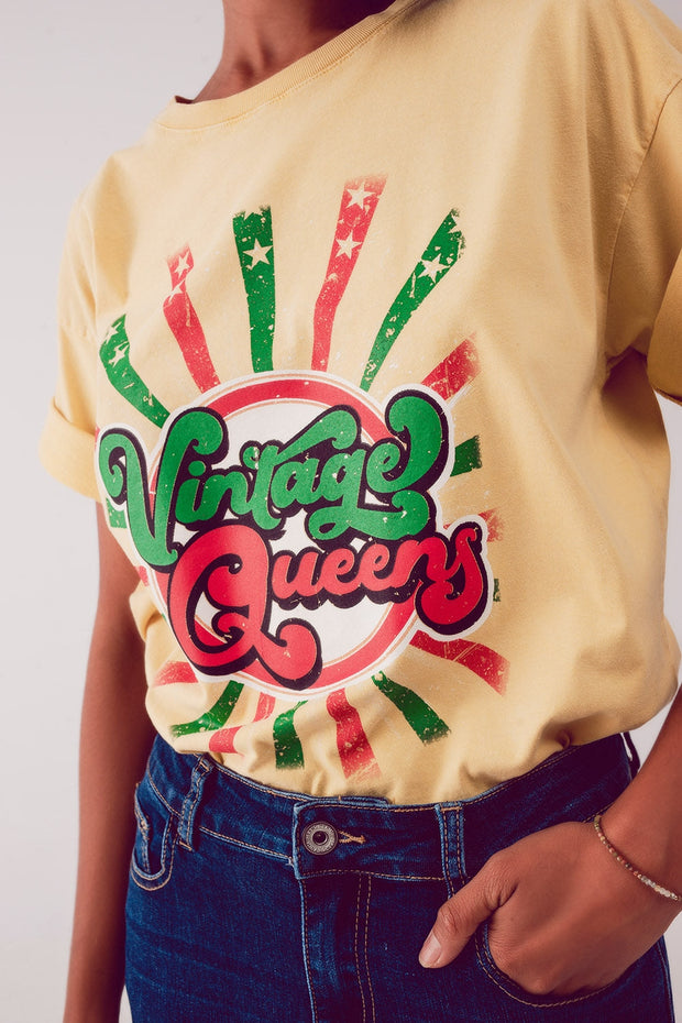 Relaxed T Shirt With Yellow Vintage Queens Graphic Print