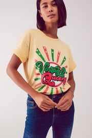 Relaxed T Shirt With Yellow Vintage Queens Graphic Print