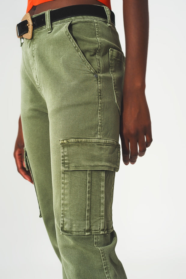 Relaxed Cargo Pants in Khaki