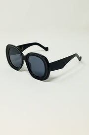 Oversized Circular Sunglasses in Black