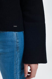 Sweater With Long Sleeves in Black