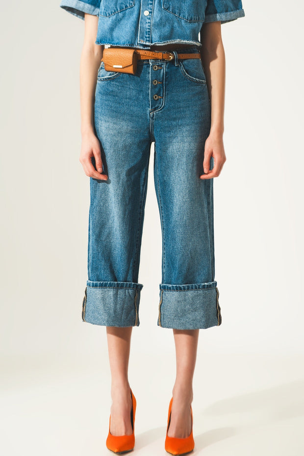 Relaxed Jeans With Rolled Hem and Exposed Buttons in Blue