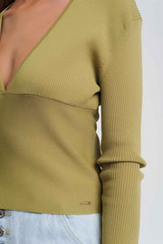 V Neck Ribbed Sweater in Green