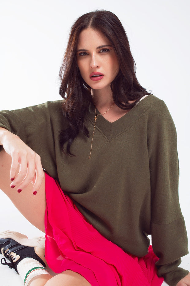 Oversized Olive Green Swearshirt Wth V-Neckline