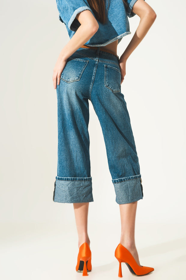 Relaxed Jeans With Rolled Hem and Exposed Buttons in Blue