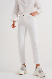 Slim Jeans With Asymmetric Button in Cream