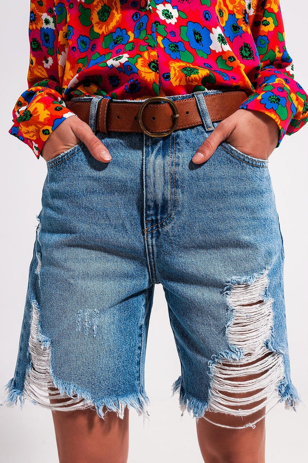 Denim Shorts With Distressing in Light Blue