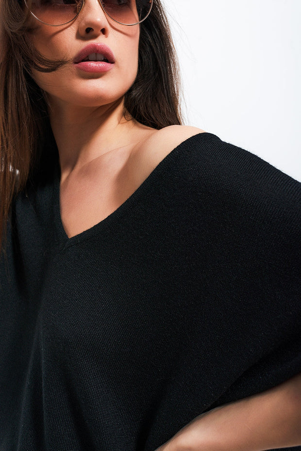 Short Sleeve Jumper in v Neck in Black